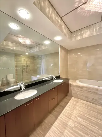 16001 Collins Avenue Sunny Isles Beach FL 33160