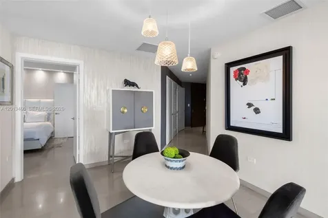 88 SW 7th Street Miami FL 33130