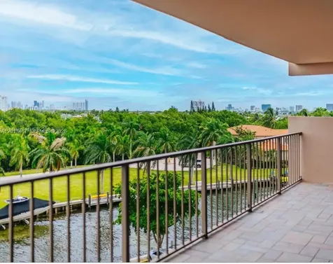 1800 NE 114th Street Miami FL 33181