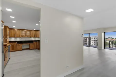 1800 NE 114th Street Miami FL 33181