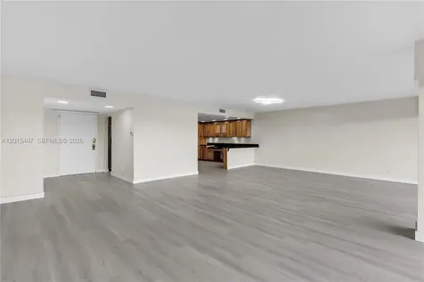 1800 NE 114th Street Miami FL 33181