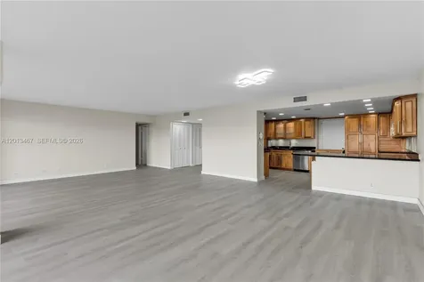 1800 NE 114th Street Miami FL 33181