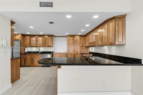 1800 NE 114th Street Miami FL 33181