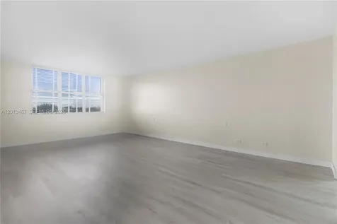 1800 NE 114th Street Miami FL 33181