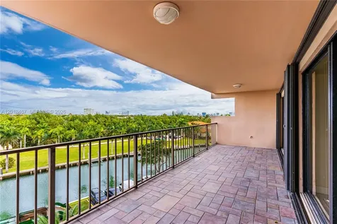 1800 NE 114th Street Miami FL 33181