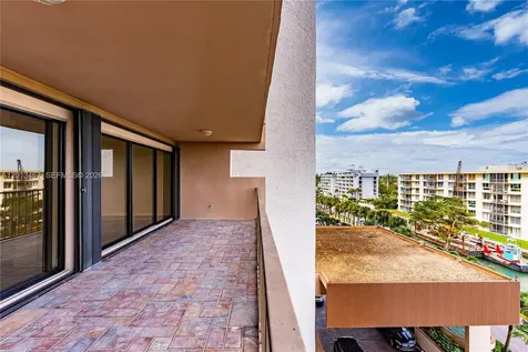 1800 NE 114th Street Miami FL 33181