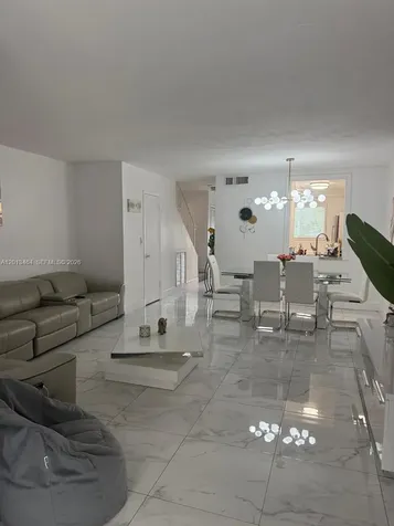 1790 W 75th Street Hialeah FL 33014