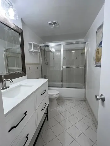 1790 W 75th Street Hialeah FL 33014