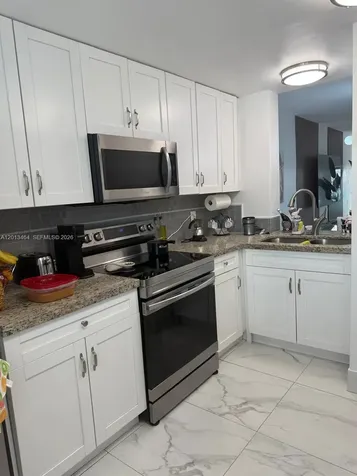 1790 W 75th Street Hialeah FL 33014