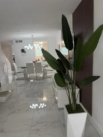 1790 W 75th Street Hialeah FL 33014