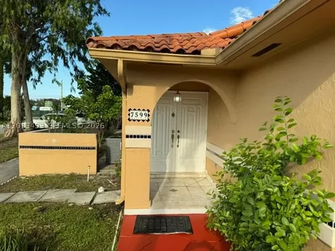 7599 W 4th Court Hialeah FL 33014