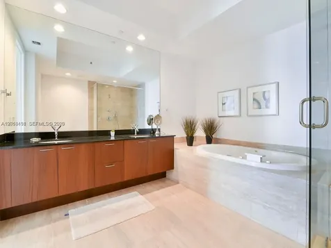 15811 Collins Avenue Sunny Isles Beach FL 33160