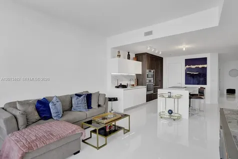851 NE 1st Avenue Miami FL 33132