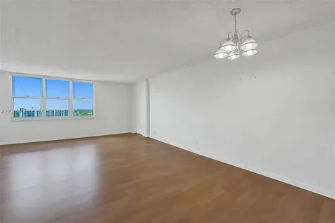 2501 S Ocean Drive Hollywood FL 33019