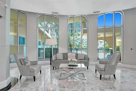 2501 S Ocean Drive Hollywood FL 33019