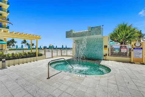 2501 S Ocean Drive Hollywood FL 33019