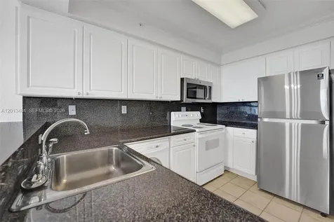 2501 S Ocean Drive Hollywood FL 33019