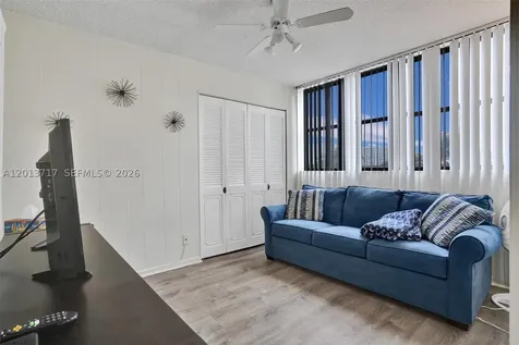 2017 S Ocean Drive Hallandale Beach FL 33009