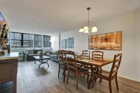 2017 S Ocean Drive Hallandale Beach FL 33009