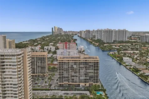 2017 S Ocean Drive Hallandale Beach FL 33009