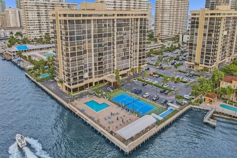 2017 S Ocean Drive Hallandale Beach FL 33009