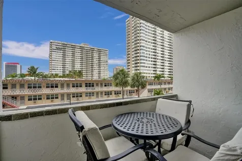 2017 S Ocean Drive Hallandale Beach FL 33009