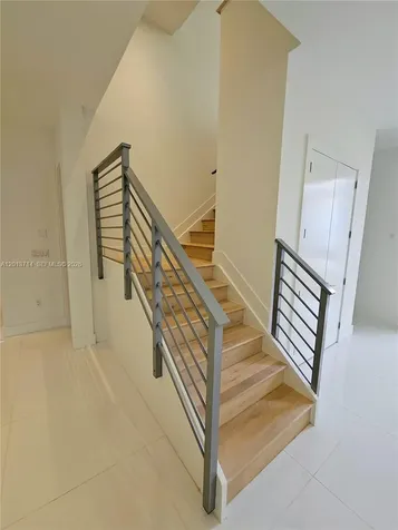 10289 NW 75th Terrace Doral FL 33178