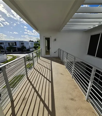 10289 NW 75th Terrace Doral FL 33178