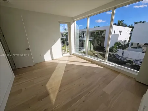 10289 NW 75th Terrace Doral FL 33178