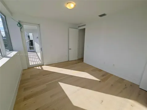 10289 NW 75th Terrace Doral FL 33178