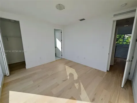 10289 NW 75th Terrace Doral FL 33178