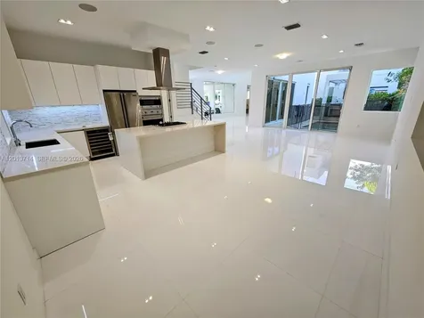 10289 NW 75th Terrace Doral FL 33178