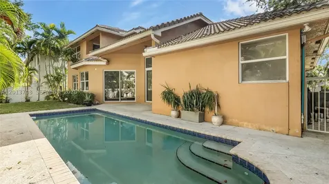 1940 S Blue Water Terrace S Lauderdale By The Sea FL 33062