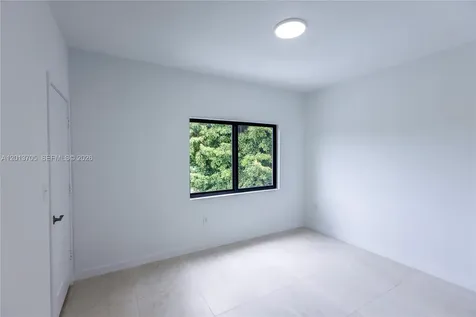 2969 NW 59 Street Miami FL 33142