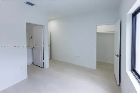2969 NW 59 Street Miami FL 33142