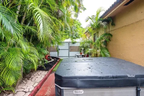 7411 W 33rd Avenue Hialeah FL 33018