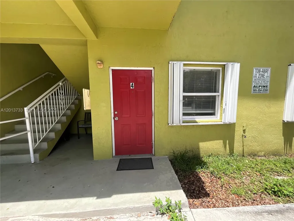 209 NE 141st Street Miami FL 33161