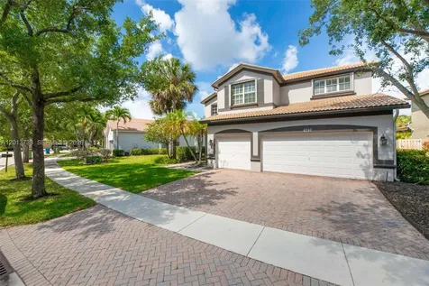 4207 W Whitewater Avenue Weston FL 33332