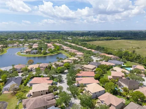 4207 W Whitewater Avenue Weston FL 33332