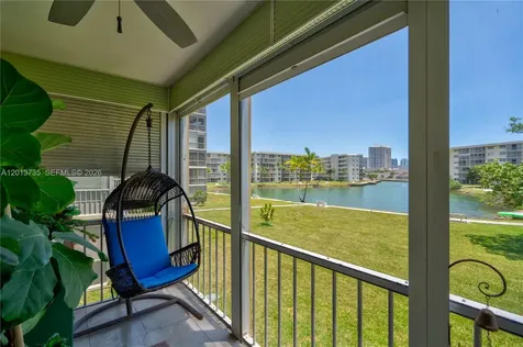 2851 Leonard Drive Aventura FL 33160