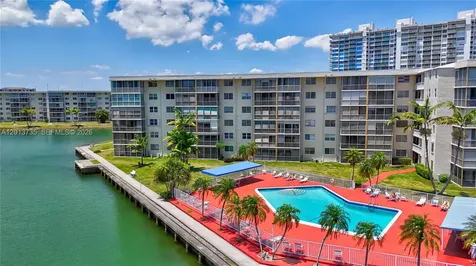 2851 Leonard Drive Aventura FL 33160