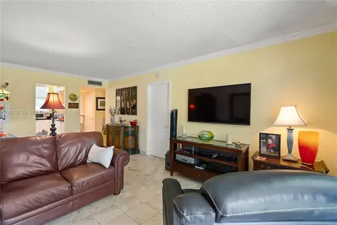 2851 Leonard Drive Aventura FL 33160