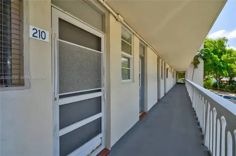 2851 Leonard Drive Aventura FL 33160