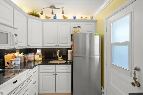 2851 Leonard Drive Aventura FL 33160