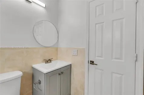 Miami Gardens FL 33056