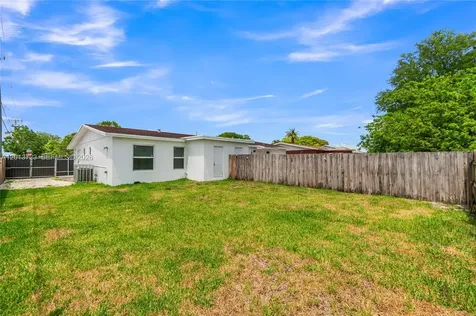 Miami Gardens FL 33056