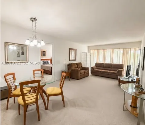 240 Lakeview Drive Weston FL 33326