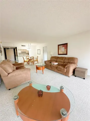 240 Lakeview Drive Weston FL 33326