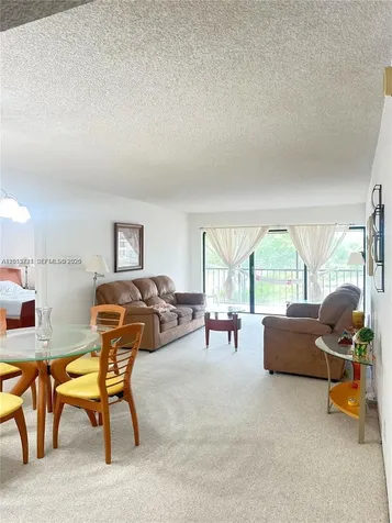 240 Lakeview Drive Weston FL 33326