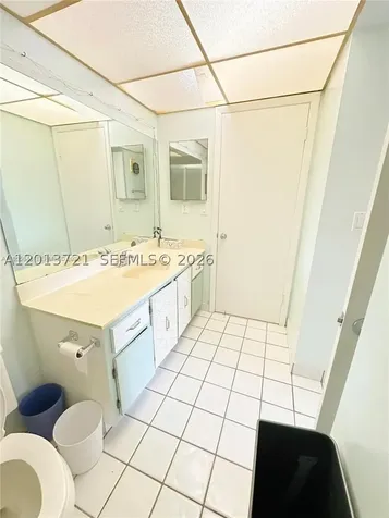 240 Lakeview Drive Weston FL 33326